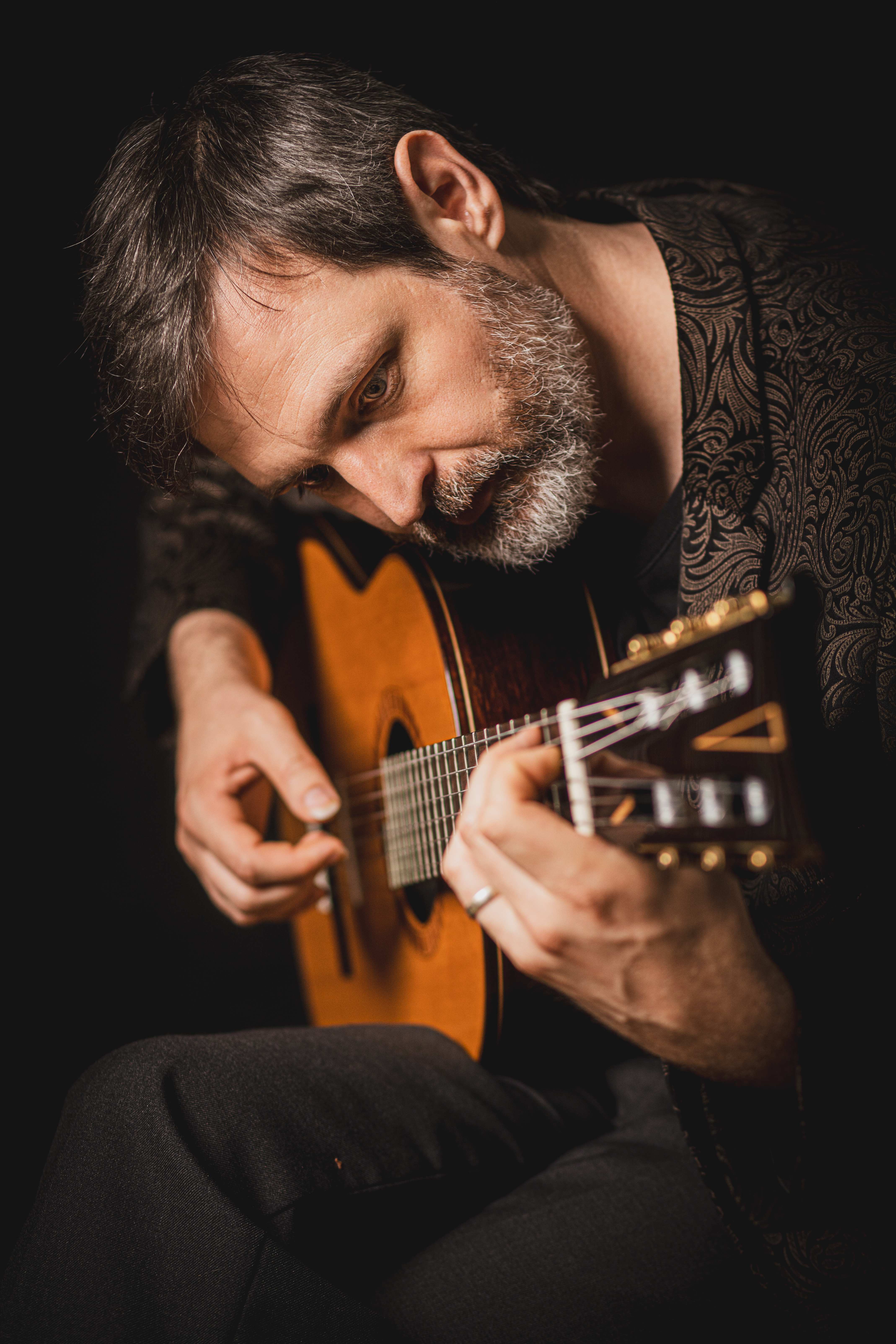MUSICON Concert - Sam Cave, guitars